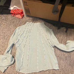 Long sleeve mint shirt